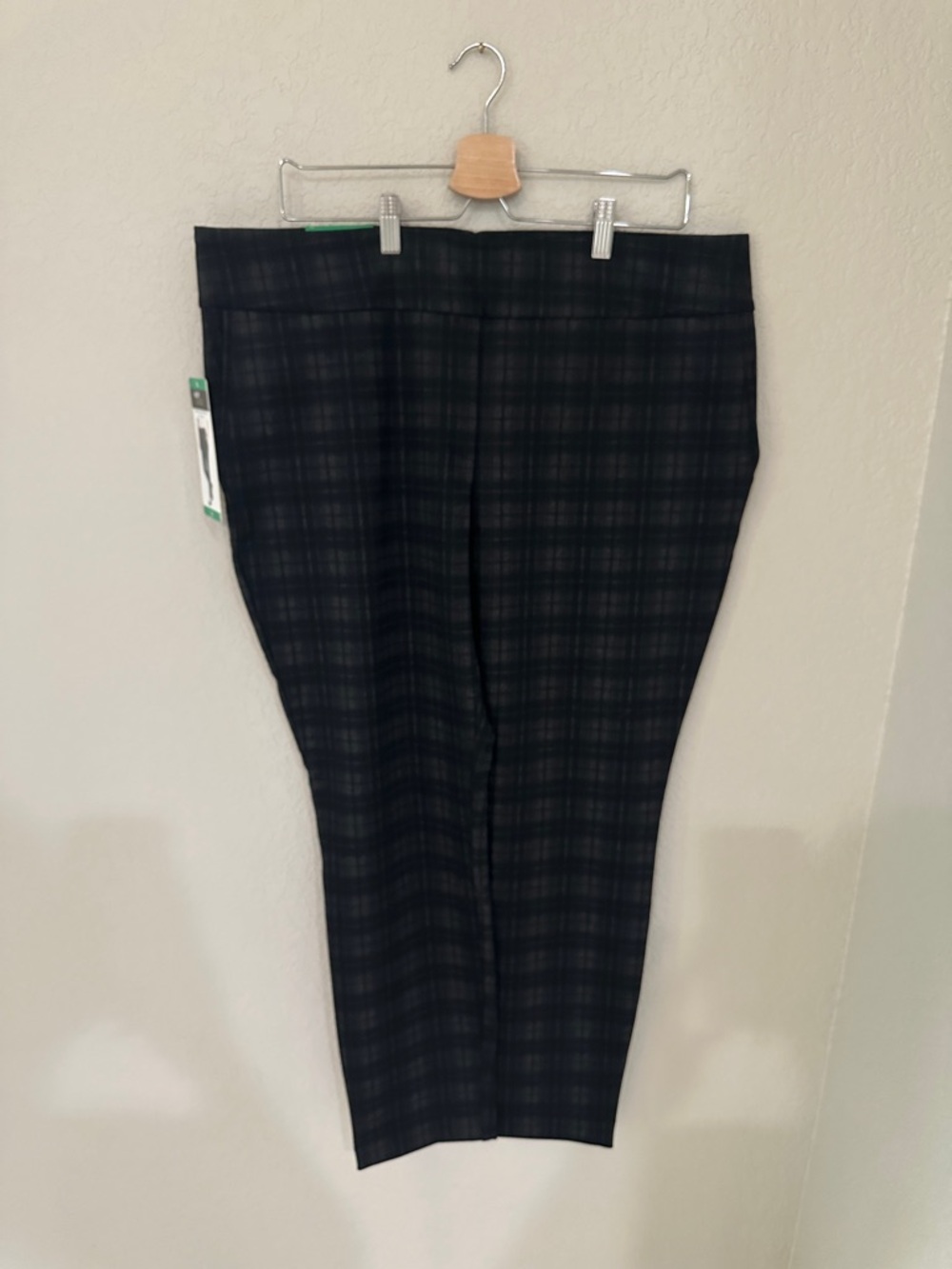 Kirkland Women’s Black Plaid Dress Pants